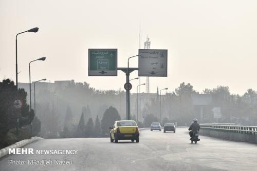 کیفیت هوای اصفهان در ۱۱ ایستگاه قرمز و نارنجی است