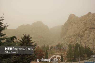 تندباد و گردوخاک استان اصفهان را در می نوردد
