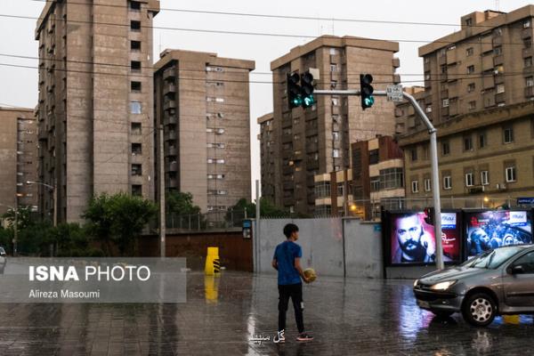 بالا آمدن سطح آب و آب گرفتگی معابر در تهران