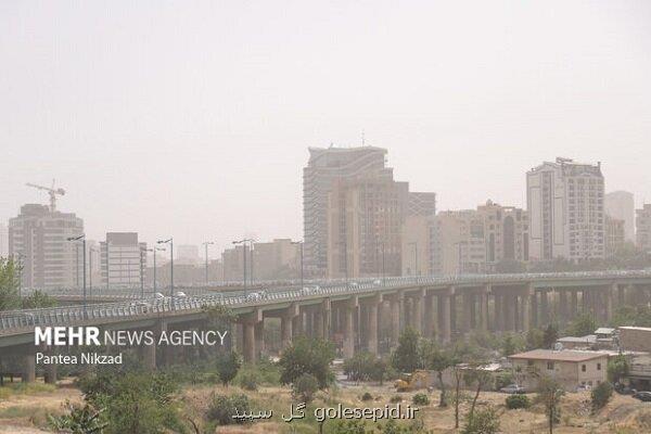 هوای تهران آلوده است