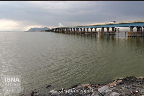 آغاز رهاسازی آب به سمت دریاچه ارومیه